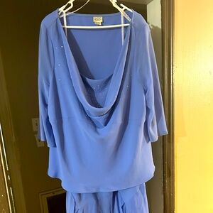 Two piece gown set. MIDI length